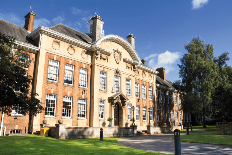 介绍 Bosworth Independent School