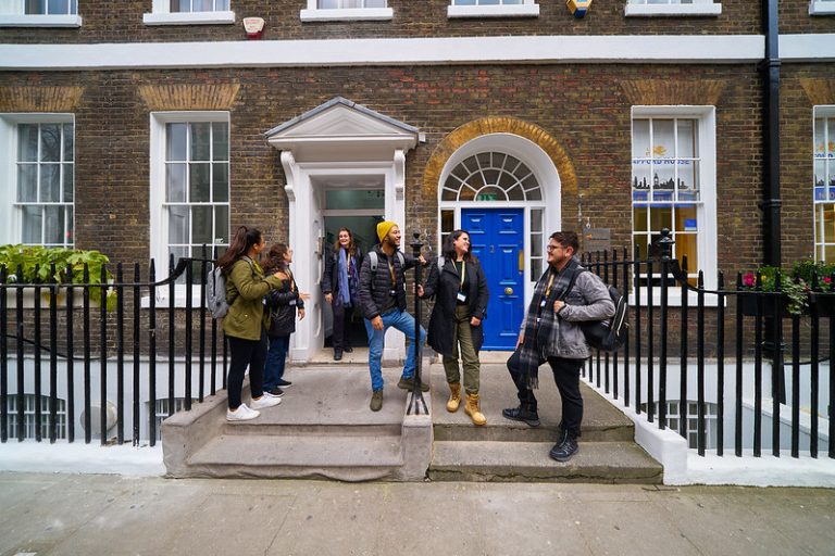Stafford House London 扩大规模，并开设专门的教师培训中心
