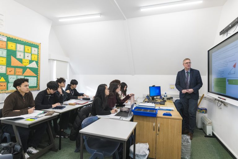 CGS大学录取通知 – 2025年2月